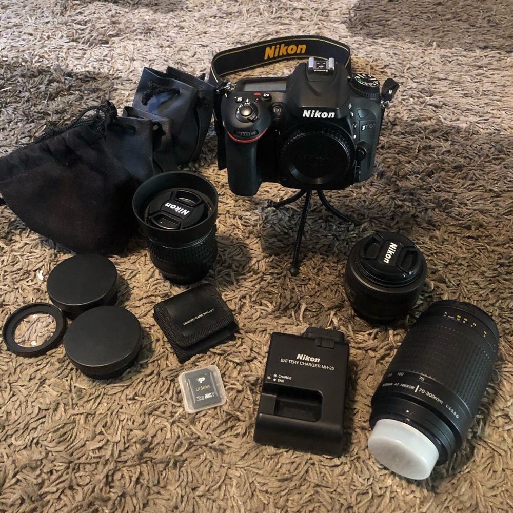 Nikon D7100 Bundle